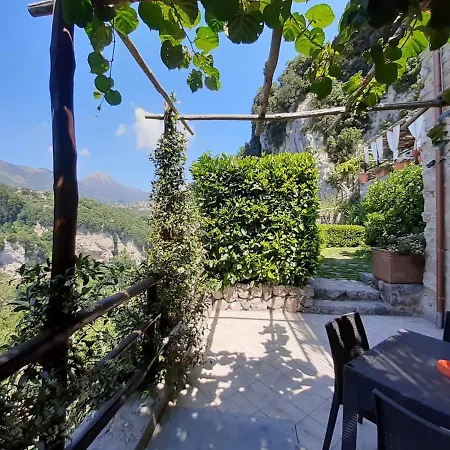 Alloggio per agriturismo Orrido Di Pino