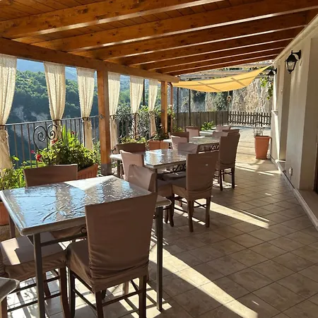 Orrido Di Pino * アジェーロラ